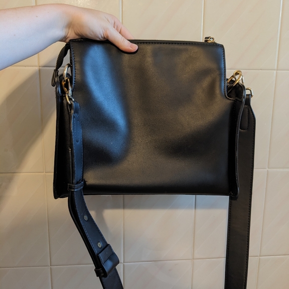 Expressions NYC Lexington Ave Satchel - Picture 4 of 12